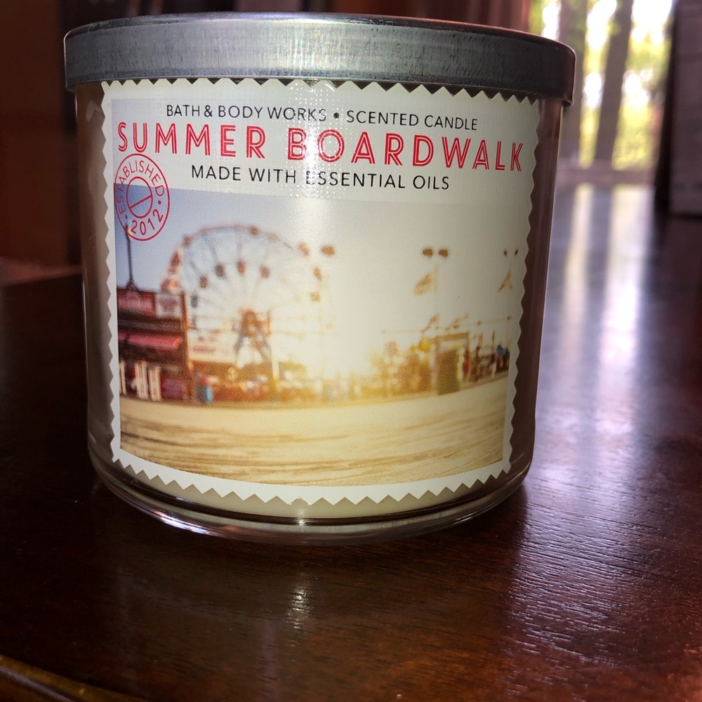 Bath and body works candle